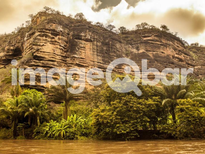 Keve River Quanza sul